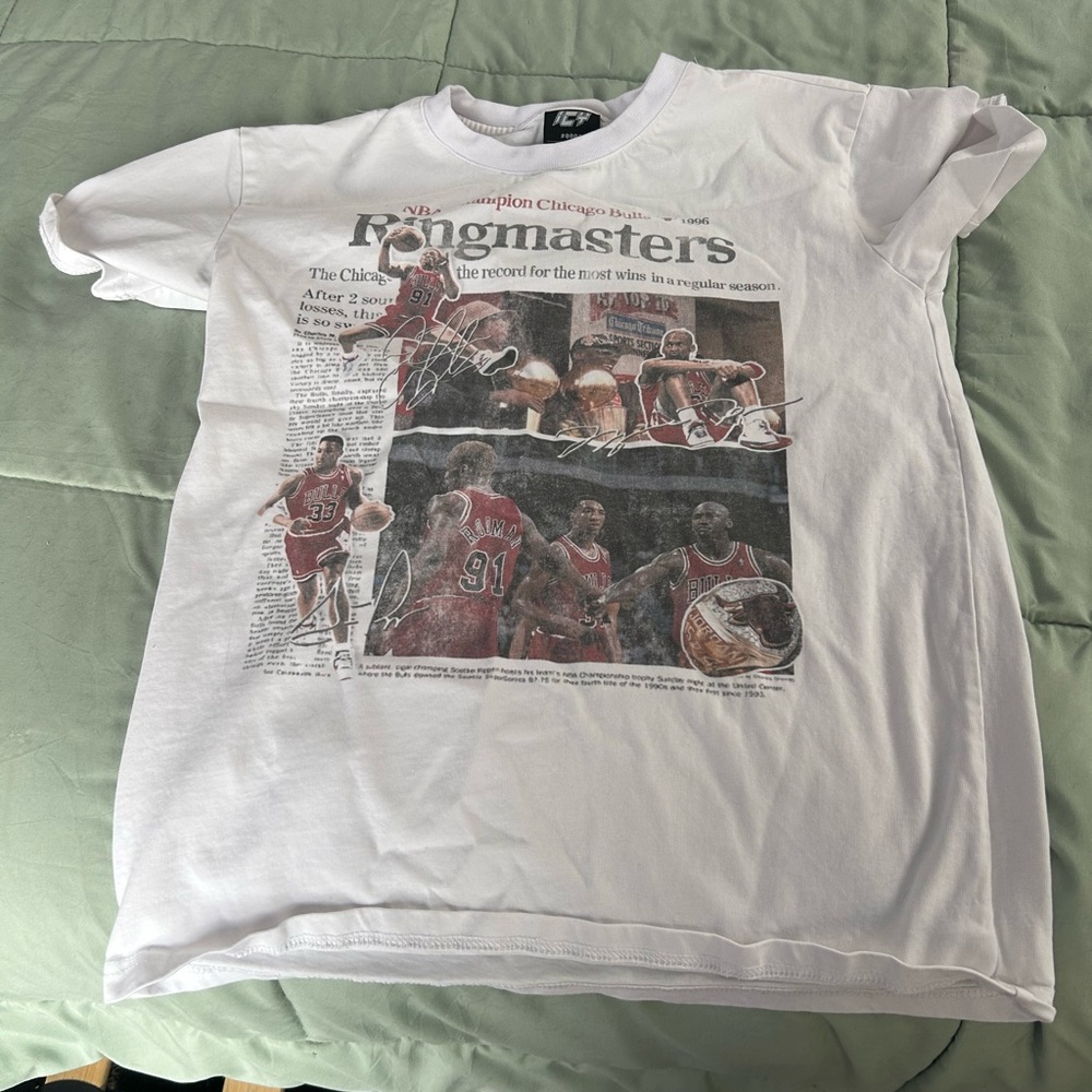 White Graphic Short Sleeve Tee